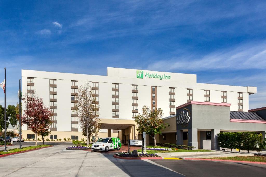 Holiday Inn La Mirada near Anaheim an IHG Hotel - main image