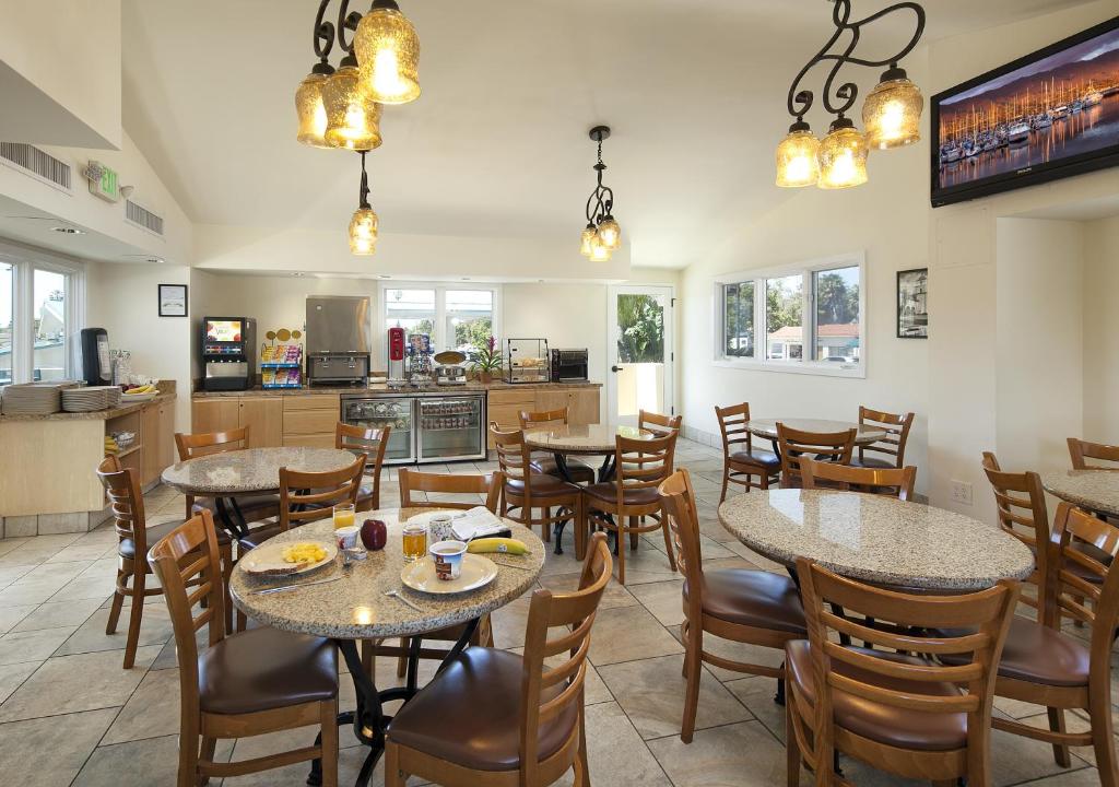 Sandpiper Lodge - Santa Barbara - image 3