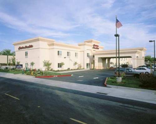 Hampton Inn & Suites Sacramento-Auburn Boulevard - main image