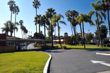 Hotel Palmeras Chula Vista California