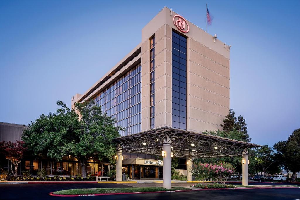 Hilton Sacramento Arden West - main image