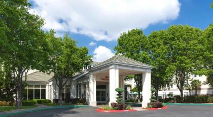 Hilton Garden Inn Sacramento/South Natomas - image 2