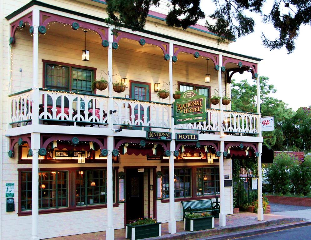 Historic National Hotel & Restaurant - main image