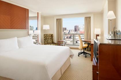 San Diego Marriott Gaslamp Quarter - image 4