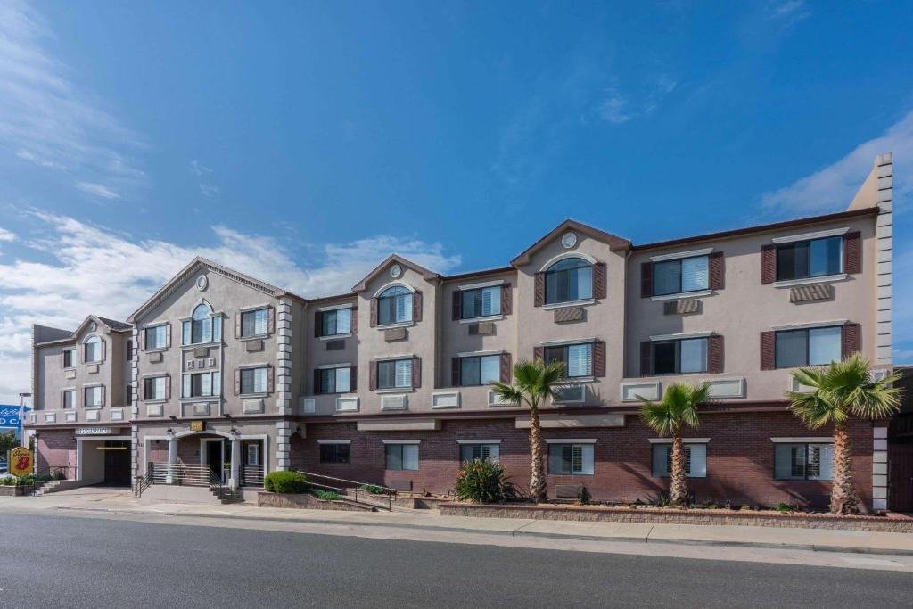 Super 8 by Wyndham San Bruno /SF Intl Arpt West - main image