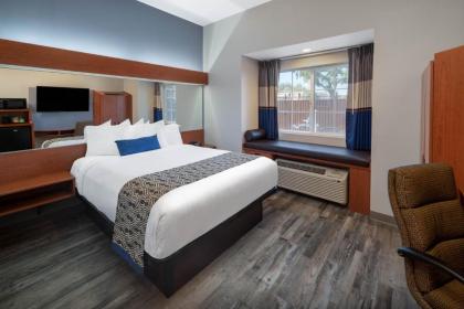 Microtel Inn & Suites by Wyndham Tracy - image 3