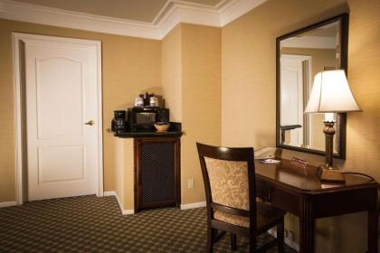 Best Western Plus Sunset Plaza Hotel - image 5