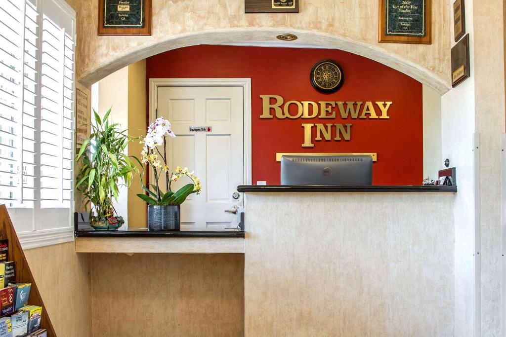 Rodeway Inn - Berkeley - image 4