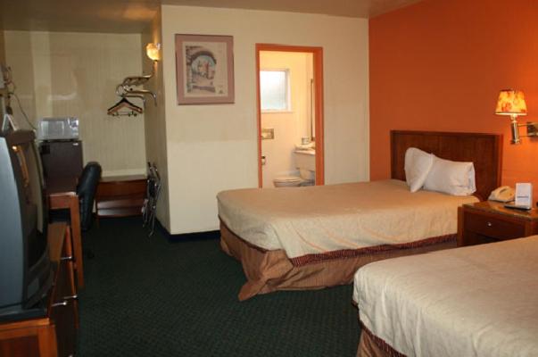 Americas Best Value Inn - Livermore - image 4