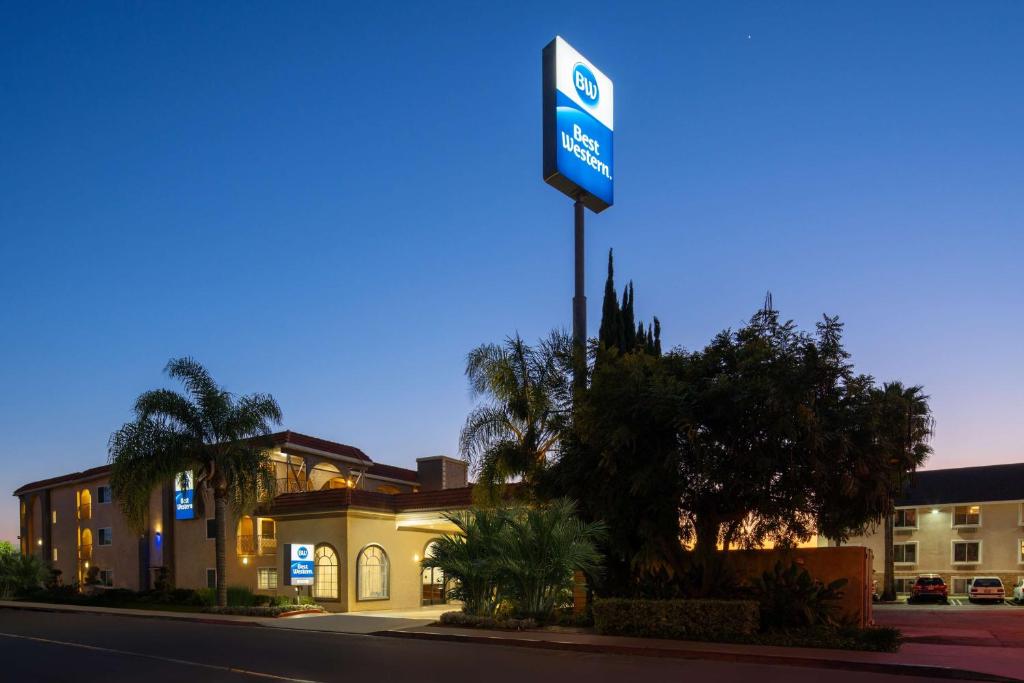 Best Western San Diego/Miramar Hotel - image 5