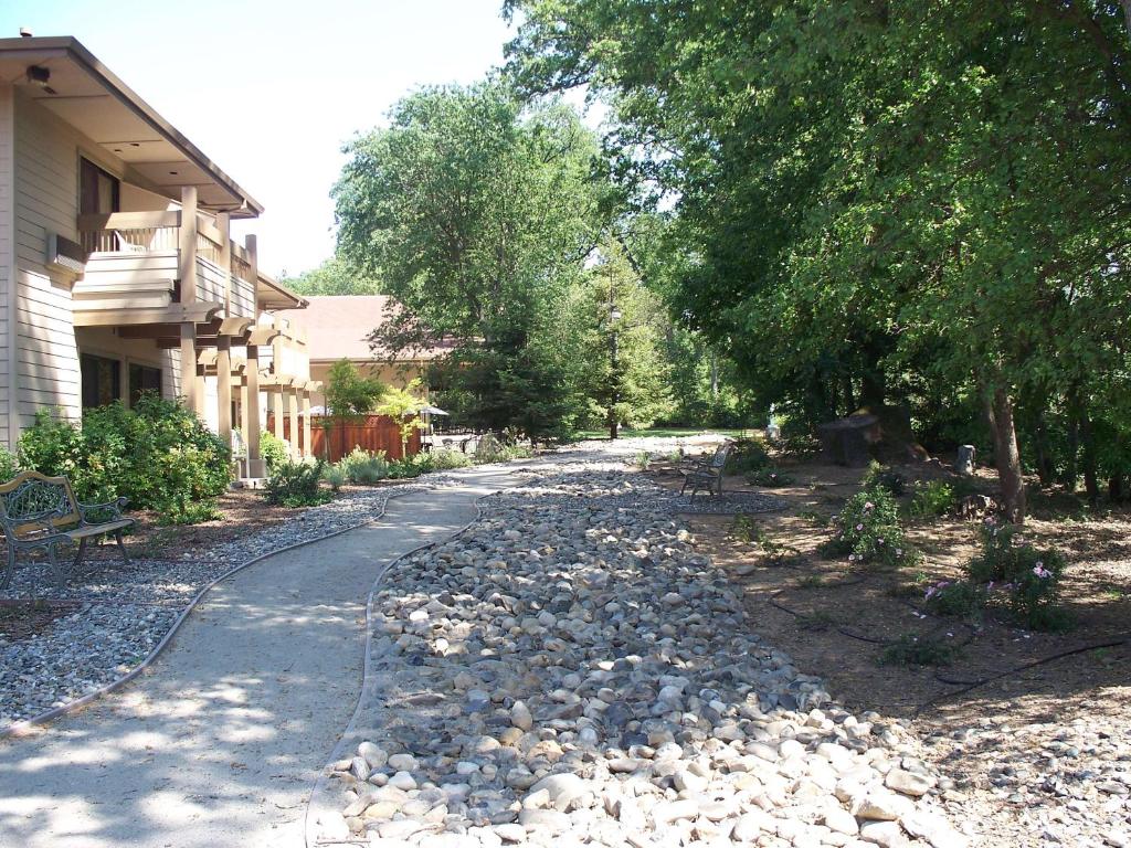 Best Western Plus Sonora Oaks Hotel and Conference Center - image 3