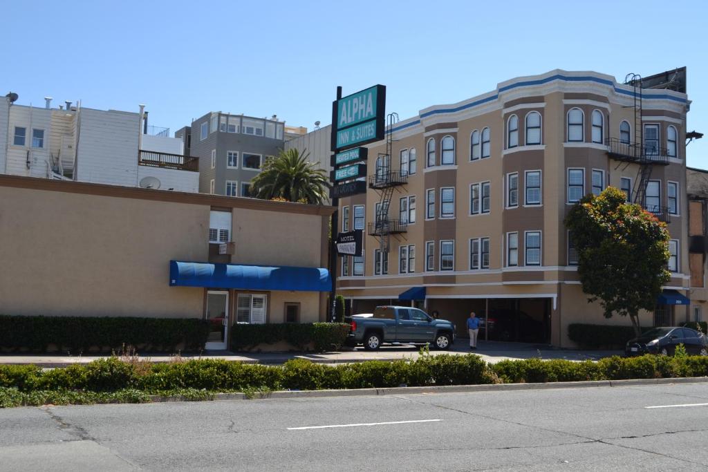 Alpha Inn and Suites - main image