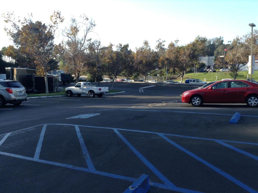 Days Inn by Wyndham Encinitas Moonlight Beach - image 4