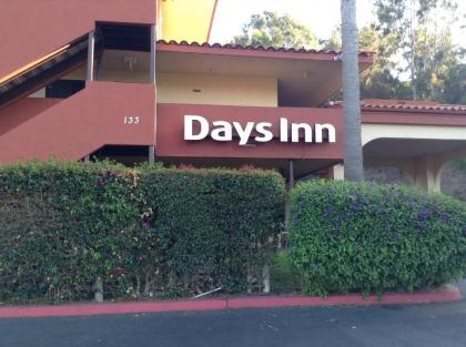 Days Inn by Wyndham Encinitas Moonlight Beach - image 5