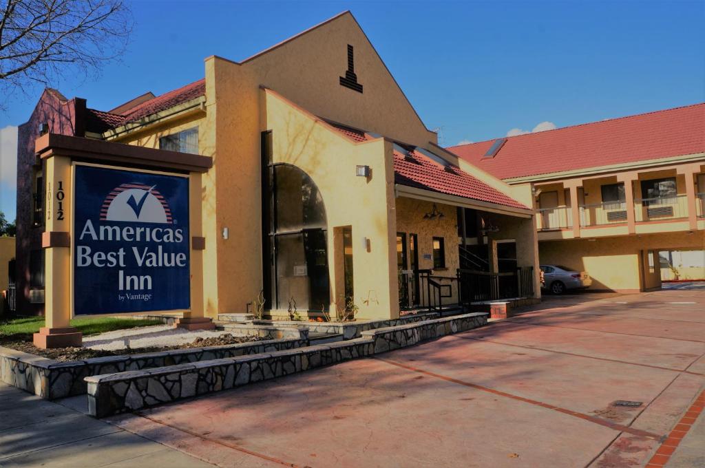 Americas Best Value Inn - Mountain View - main image