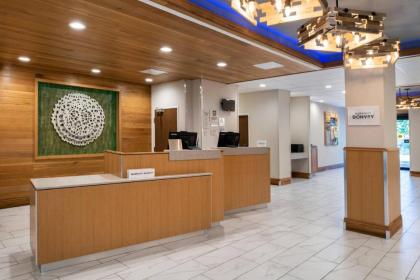 Fairfield Inn and Suites by Marriott Bakersfield Central - image 2