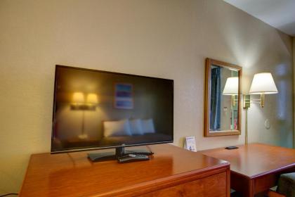 Good Nite Inn Redlands - image 2