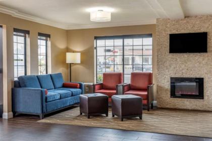 Comfort Inn & Suites Ventura Beach - image 3