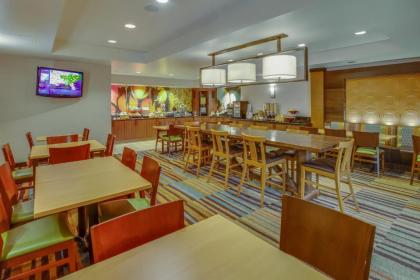 Fairfield Inn & Suites by Marriott San Francisco Airport - image 5