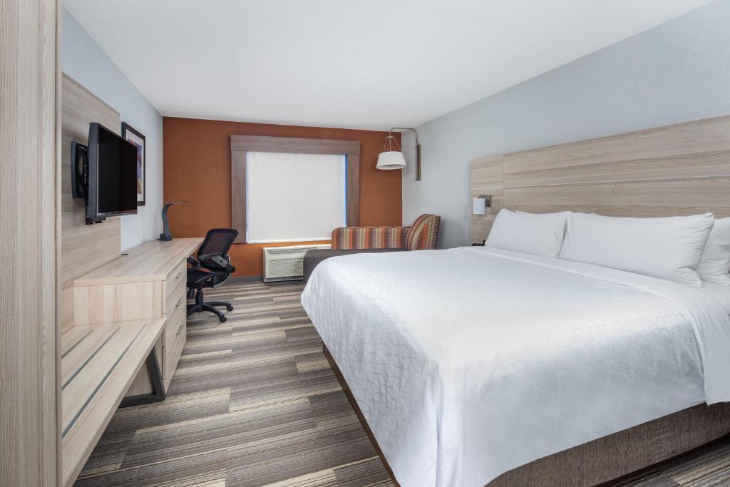 Holiday Inn Express Ontario an IHG Hotel - image 3