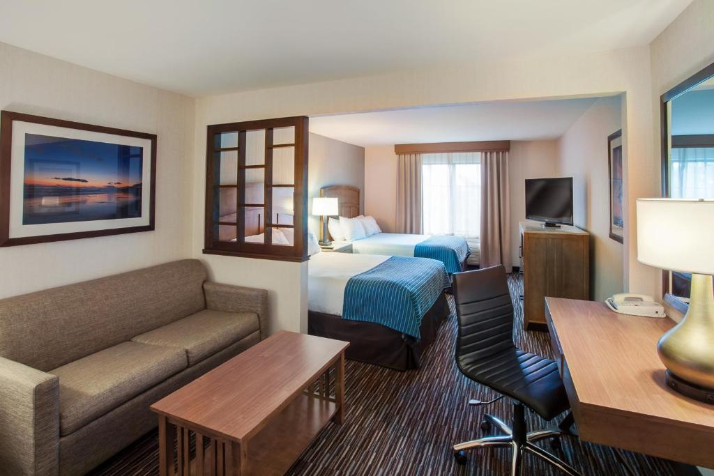 Holiday Inn Express & Suites Carpinteria an IHG Hotel - image 2