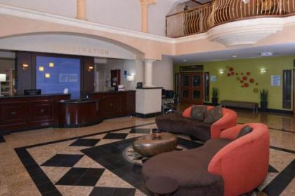 Holiday Inn Express Hotel & Suites El Centro - image 4