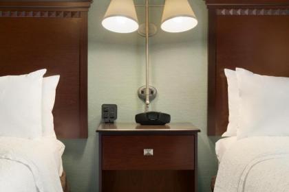 Hampton Inn & Suites Thousand Oaks - image 2