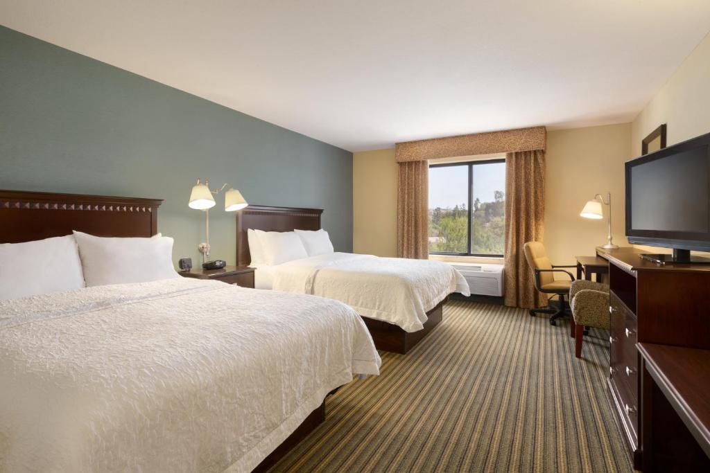 Hampton Inn & Suites Thousand Oaks - image 4