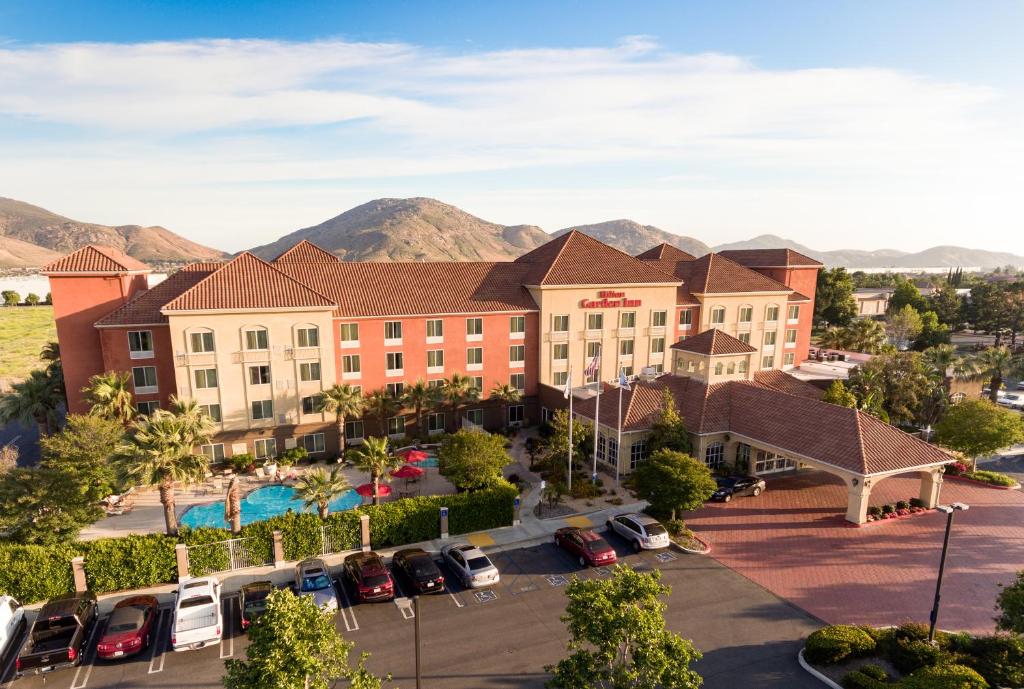 Hilton Garden Inn Fontana - main image