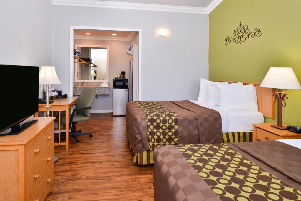 Americas Best Value Inn Los Banos - image 5