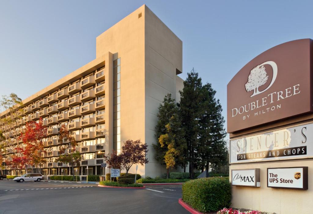 DoubleTree by Hilton San Jose - image 4