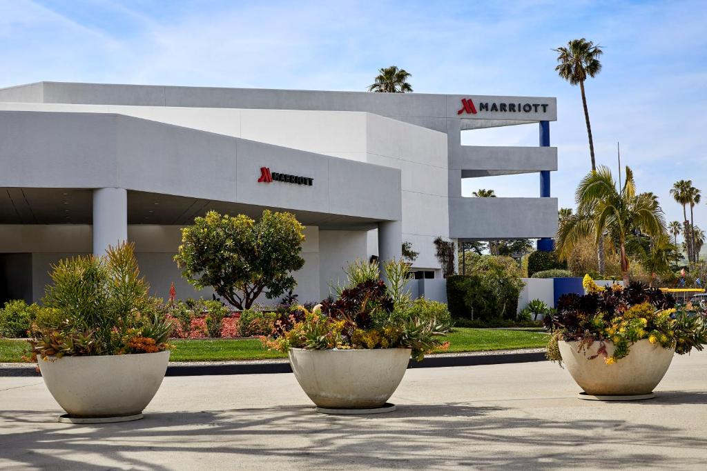 Ventura Beach Marriott - main image