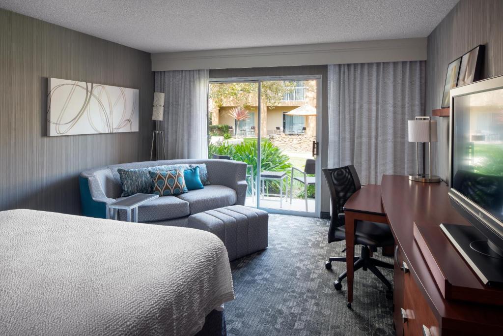 Courtyard by Marriott San Mateo Foster City - main image