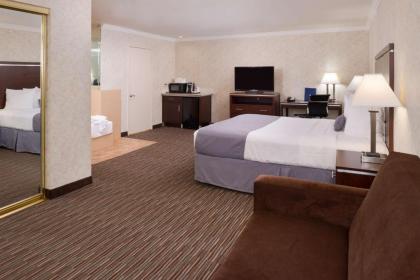 Best Western Redondo Beach Galleria Inn - Los Angeles LAX Airport Hotel - image 5