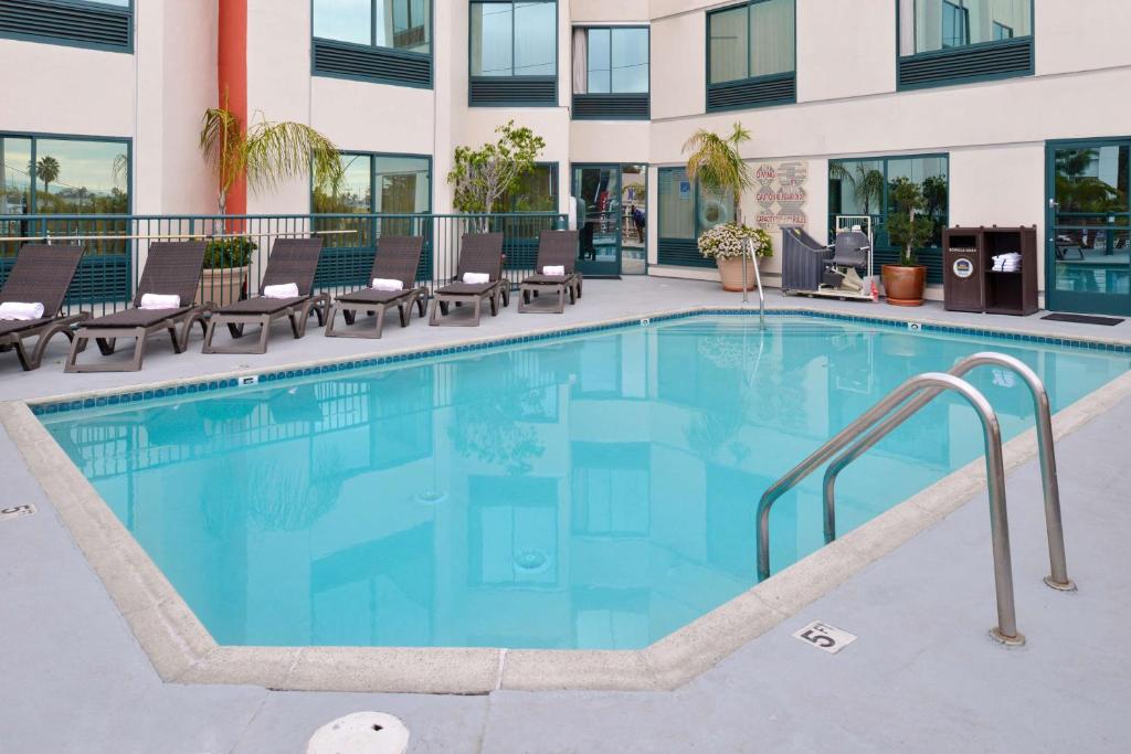 Best Western Plus Suites Hotel - Los Angeles LAX Airport - image 4