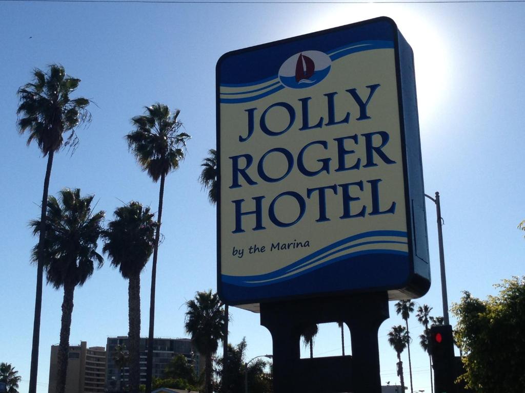 Jolly Roger Hotel - main image