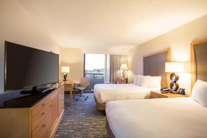 DoubleTree by Hilton Hotel Berkeley Marina - image 3