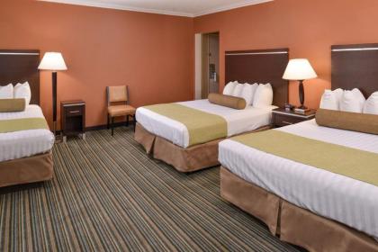 Best Western Courtesy Inn - Anaheim Park Hotel - image 3