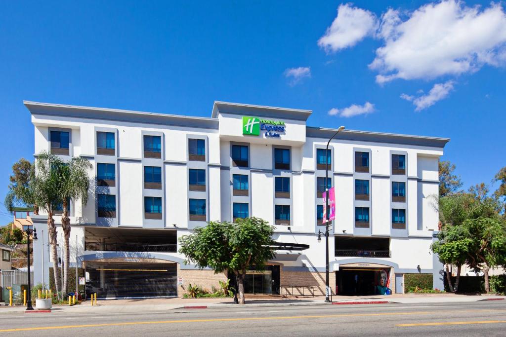 Holiday Inn Express Hollywood Walk of Fame an IHG Hotel - main image