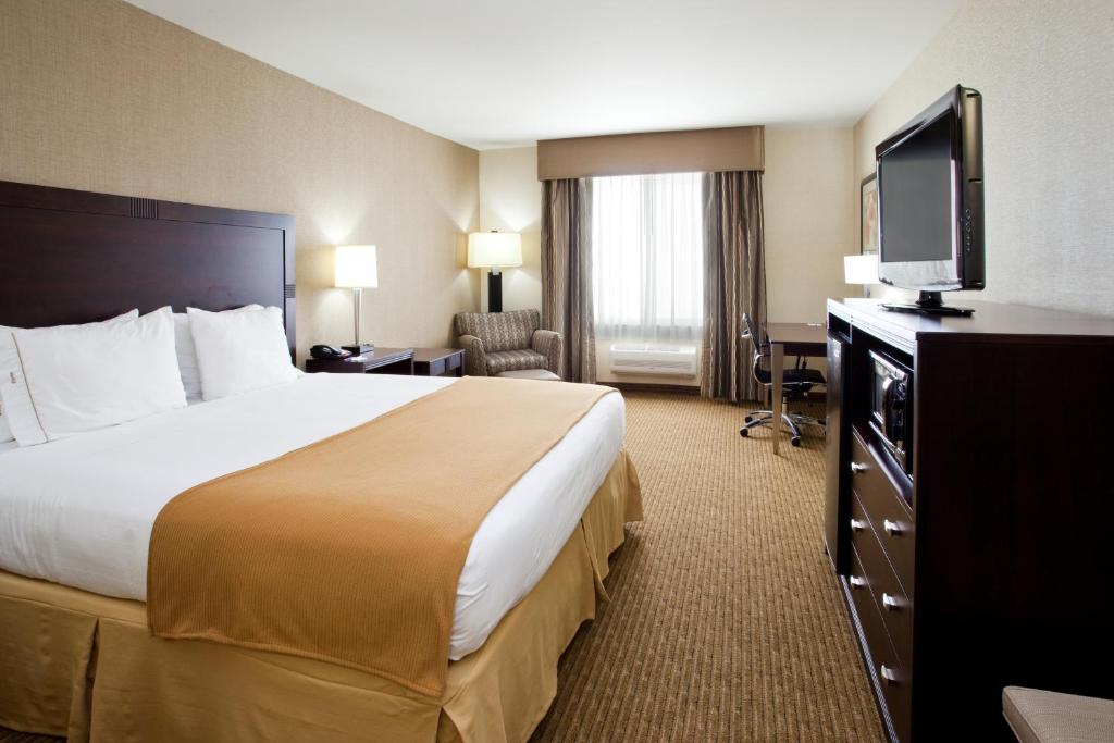 Holiday Inn Express Fresno South an IHG Hotel - image 2