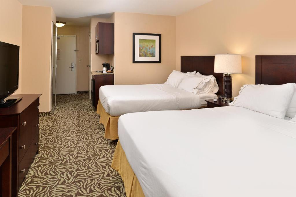 Holiday Inn Express Fresno River Park Highway 41 an IHG Hotel - image 2