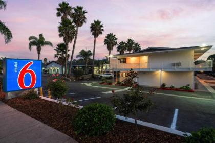 Motel 6-Santa Barbara CA - State Street - image 5