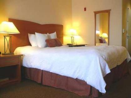 Hampton Inn & Suites Vacaville-Napa Valley - image 3