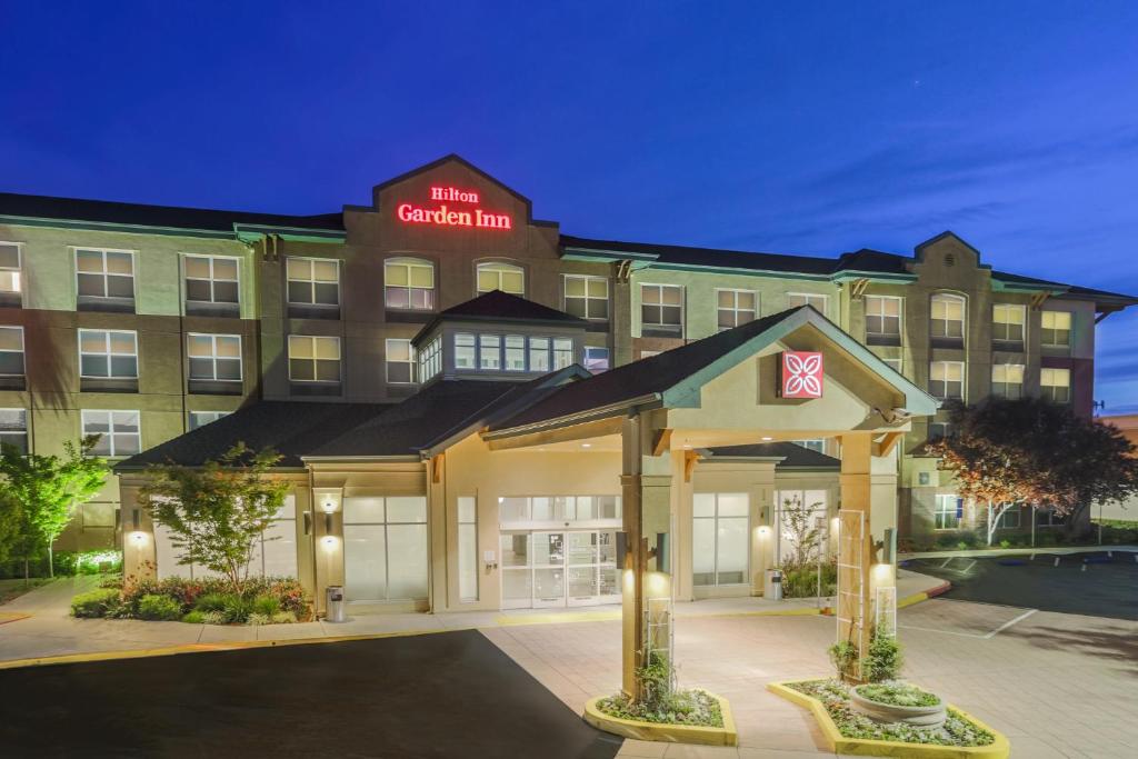 Hilton Garden Inn Oakland/San Leandro - main image