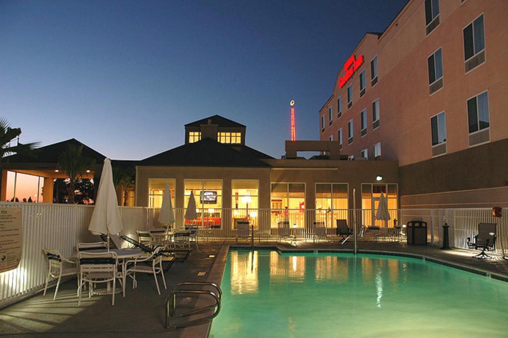 Hilton Garden Inn Victorville - main image