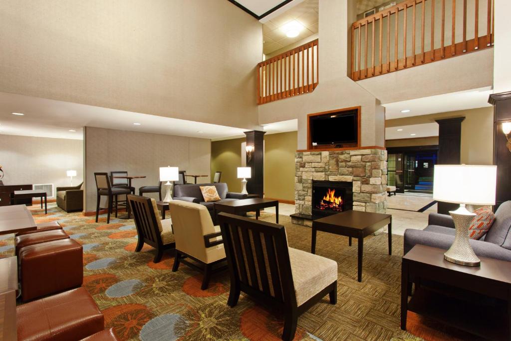 Staybridge Suites Fairfield Napa Valley Area an IHG Hotel - image 2