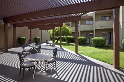 Best Western Plus Wine Country Inn & Suites - image 3