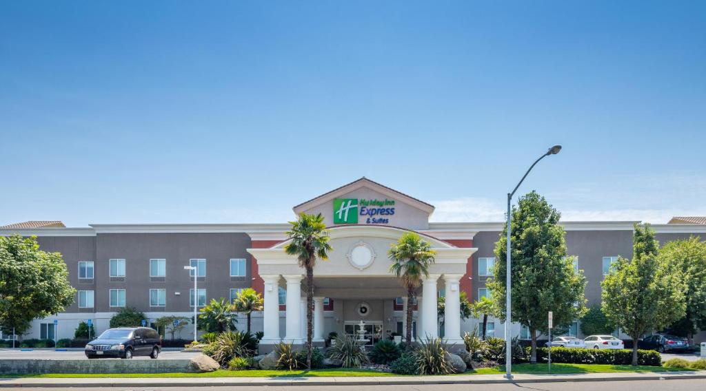 Holiday Inn Express Hotel & Suites Modesto-Salida an IHG Hotel - main image