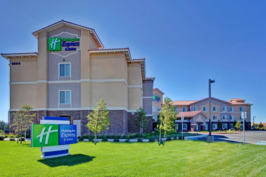 Holiday Inn Express Hotel & Suites Beaumont - Oak Valley an IHG Hotel - image 3