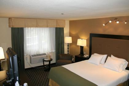 Holiday Inn Express Hotel Union City an IHG Hotel - image 3